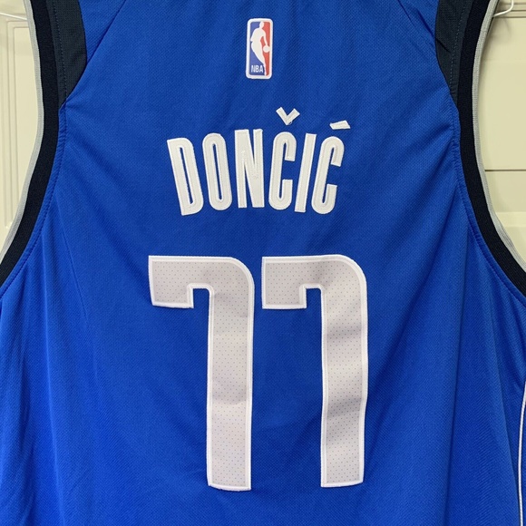 Nike LUKA DONCIC #77 Dallas Mavericks Swingman Jersey - Picture 5 of 9